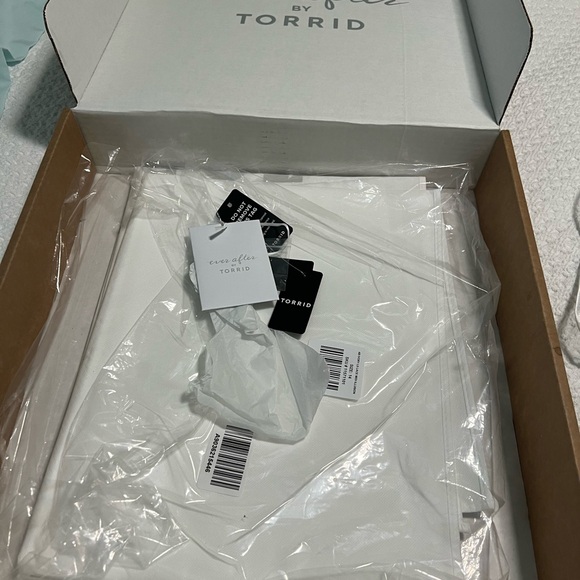 Torrid White Lace Wedding Dress - Picture 16 of 16